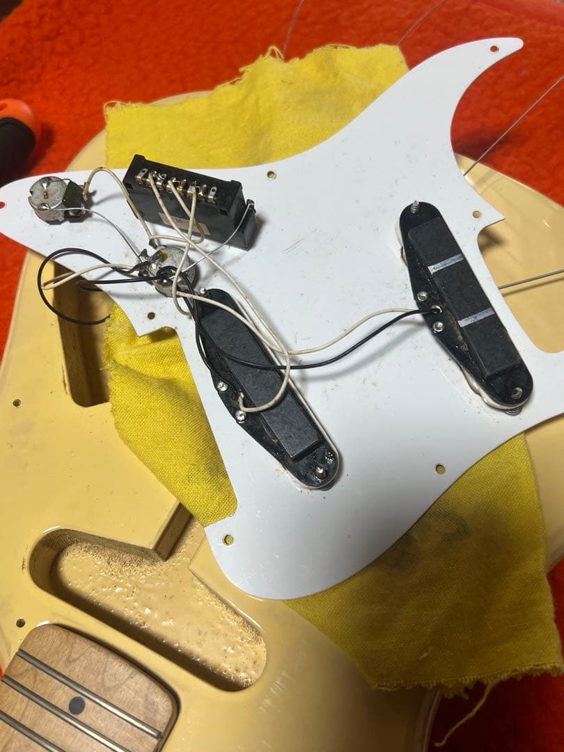 フェンダー ジャパン MST72-35 ストラトキャスター