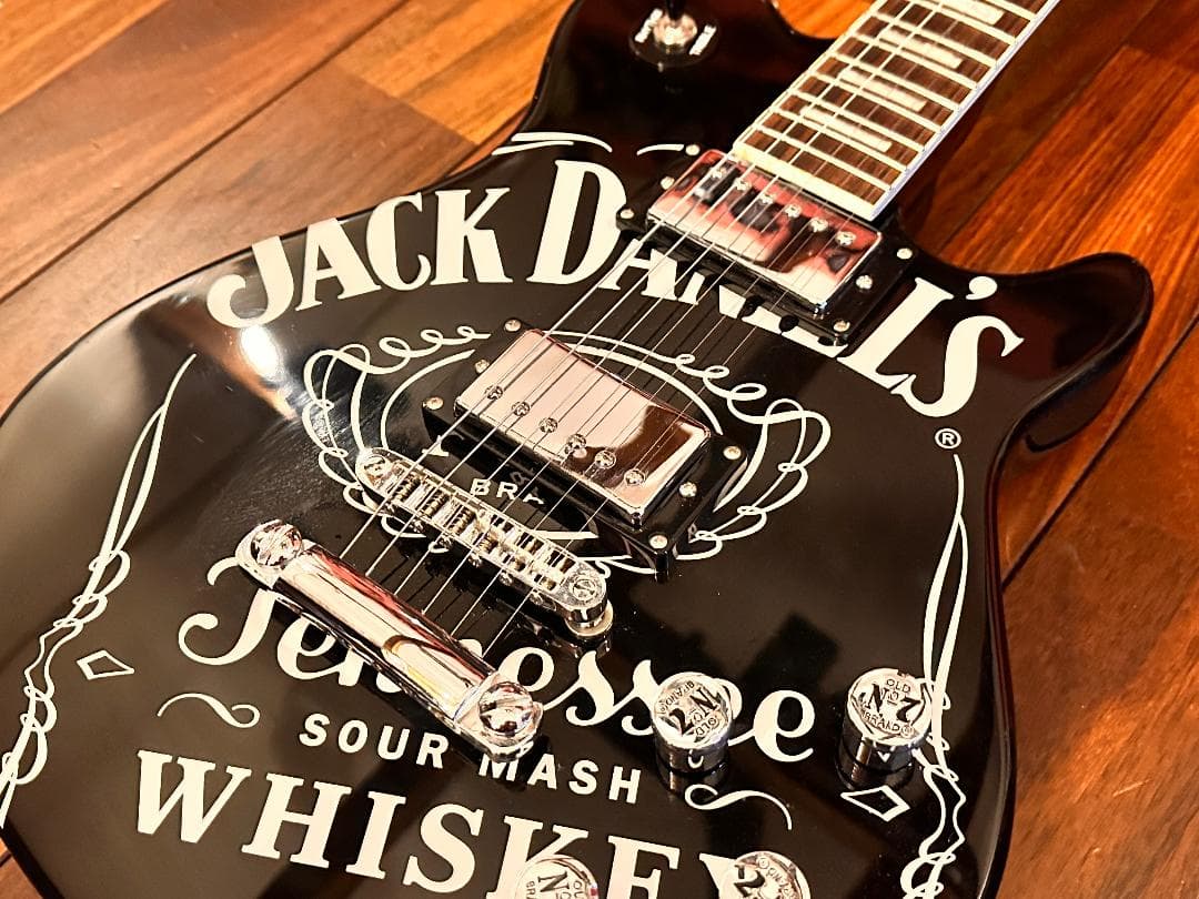 ジャックダニエルエレキギターPEAVEY製