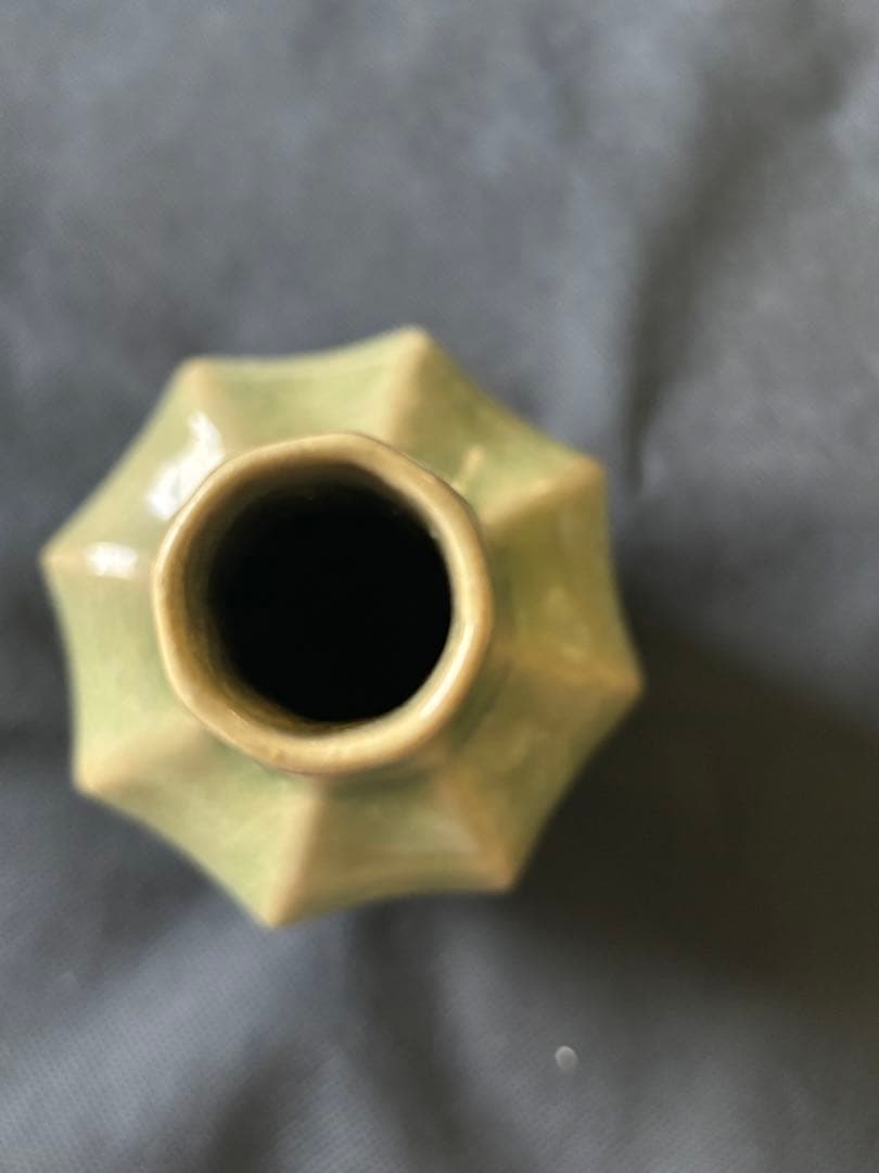 中国古美術品　青磁　八稜瓶　花瓶　龍泉窯　21cm