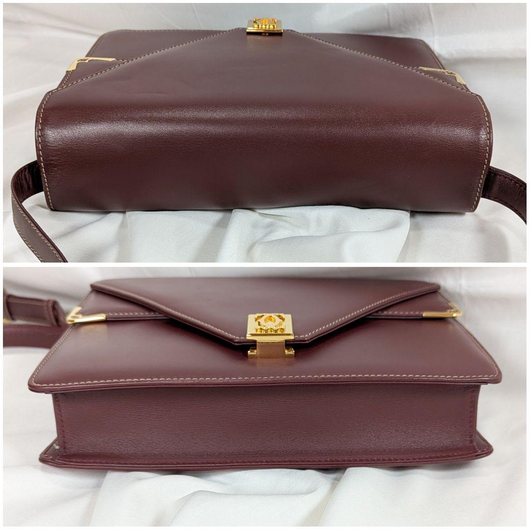 【極美品】 カルティエ　マストラ ショルダーバッグ 三角フラップ カード保存袋付