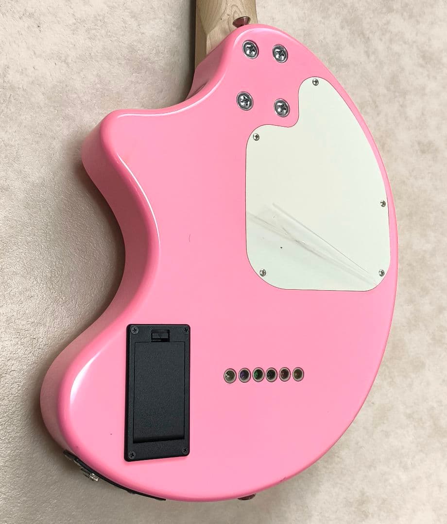 【新品同様！美品！】ZO-3 ピンク アンプ内蔵ミニギター 専用ソフトケース付