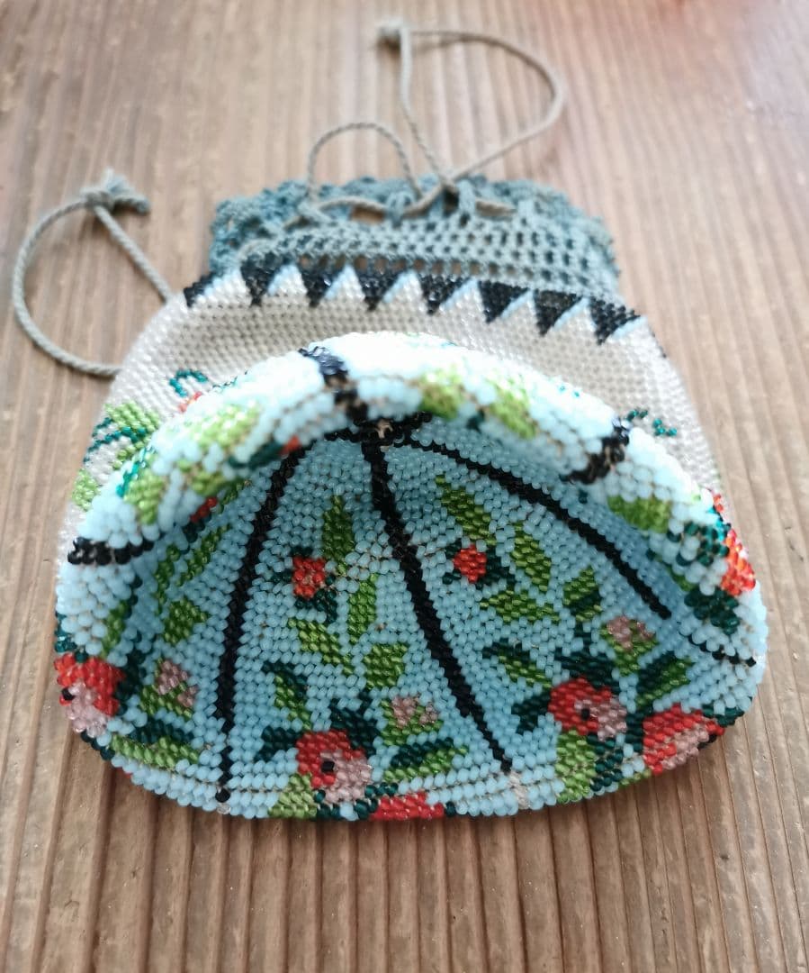 アンティーク マイクロベビービーズ花刺繍レース編巾着バッグ アール