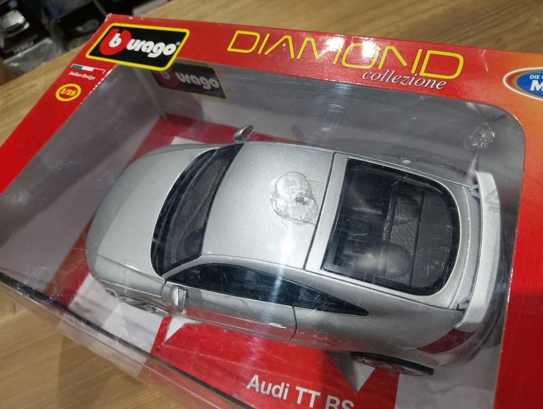 1/18 アウディ 2代目TT RS ミニカー シルバー