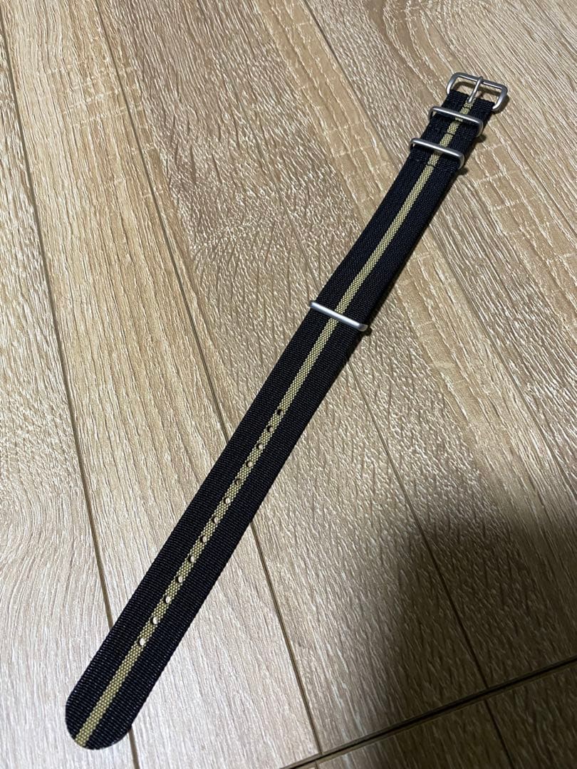 ブロードアローイギリス軍　アナログ腕時計 ステンレススチール 黒レザー