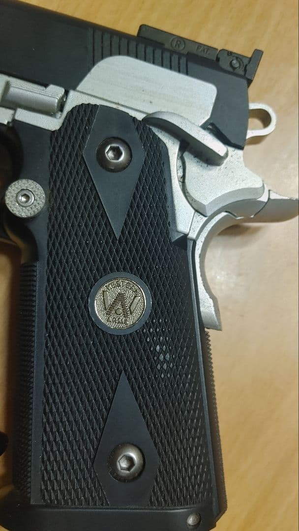 BERTTA M93R& COLT MK IV エアガン　ジャンク品扱い