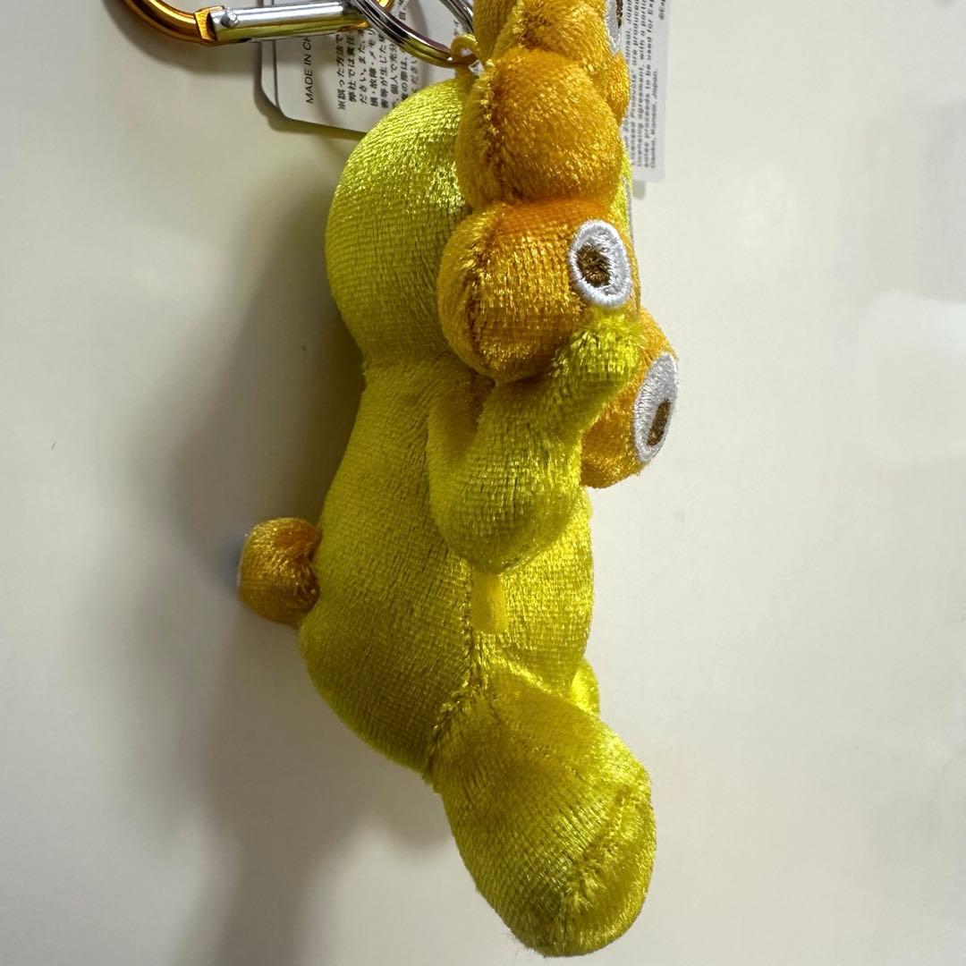 大阪関西万博 ミャクミャク 金色黄色 カラビナ付きマスコット（お座り