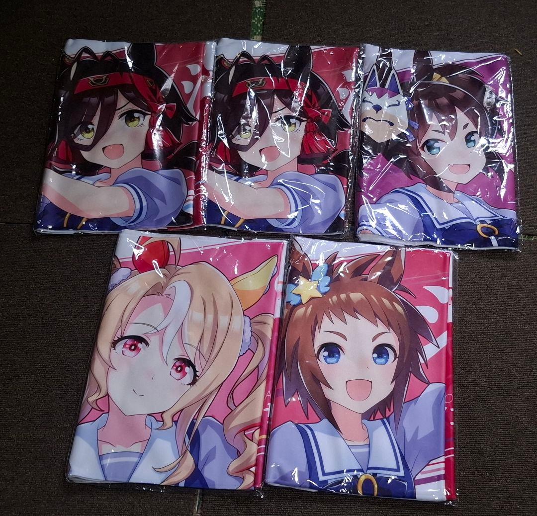 ウマ娘 公式応援タオル4枚とクッションとうちわとクリアファイル7枚とフィギュア