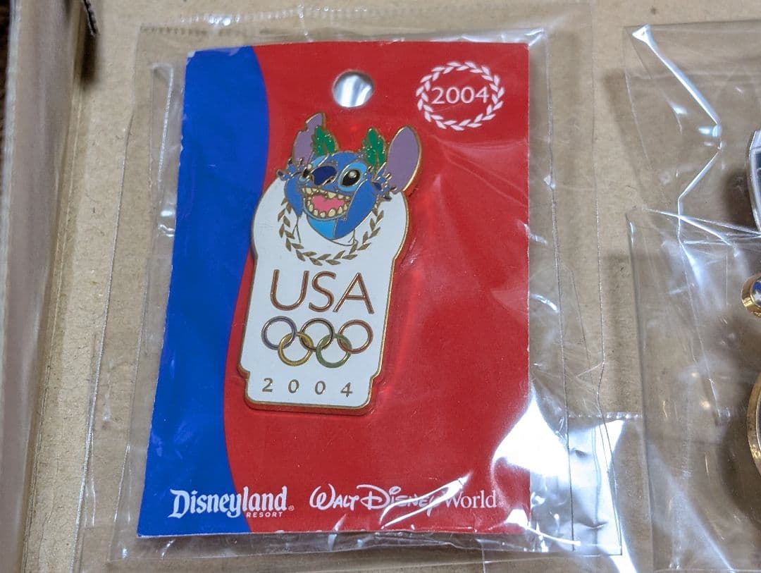 DLR　カリフォルニアディズニーランド　スティッチ　ピンバッジ　アテネ　セット
