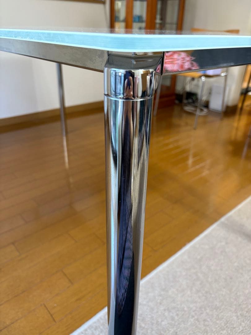 フリッツハンセン Fritz Hansen プラーノ ダイニングテーブル