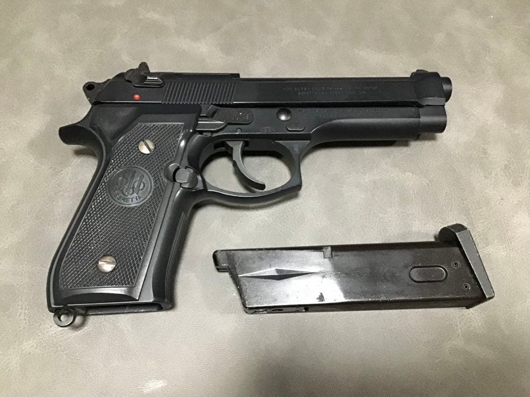 ウエスタンアームズ ベレッタM92F ハードケース付き