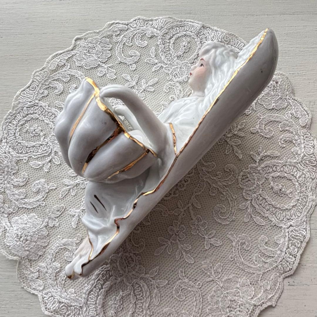 フランス】天使の聖水盤 陶磁器 ヴィンテージ オブジェ 壁掛け 白磁 金彩