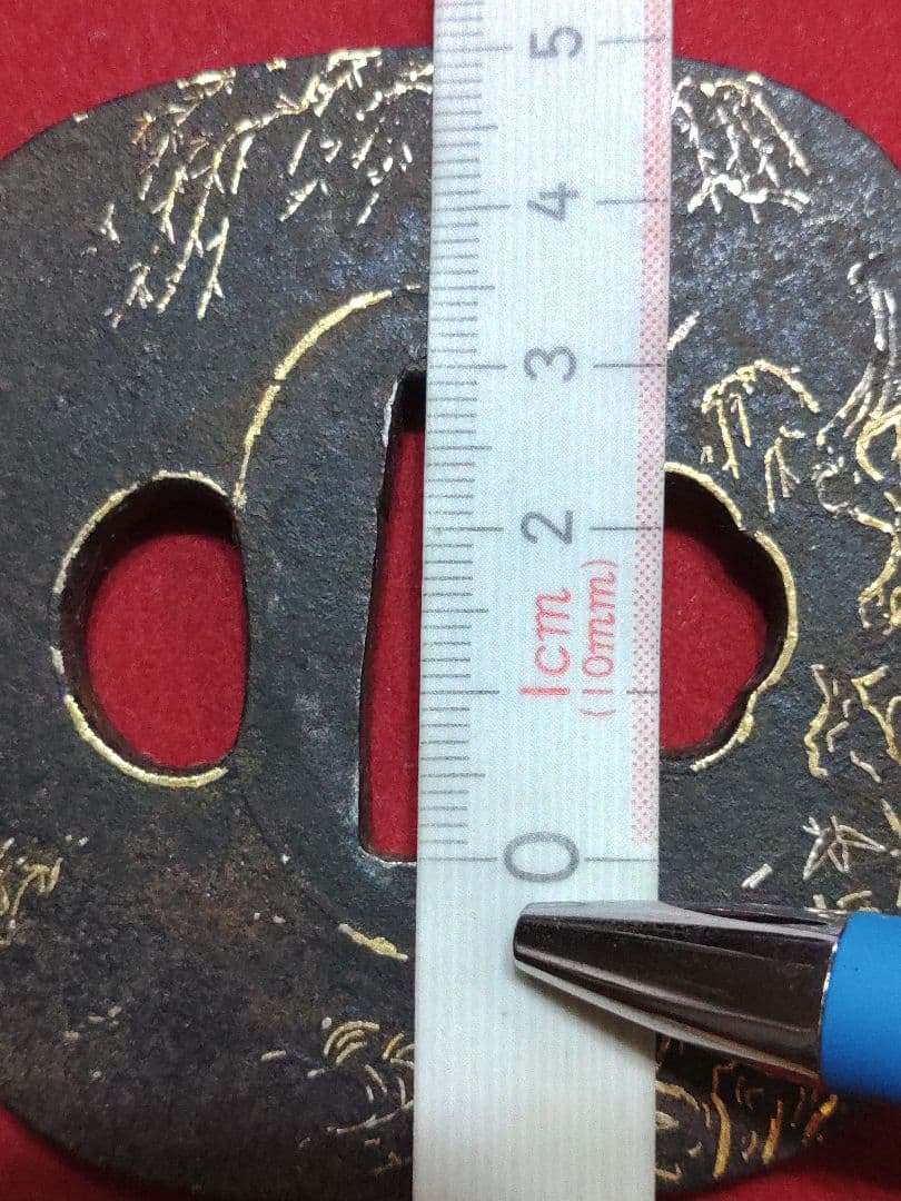 撫角形鍔　金象嵌耳　柳・笹柄　線象嵌　武具　ツバ　かわいい鍔　つば　鉄製　刀装具