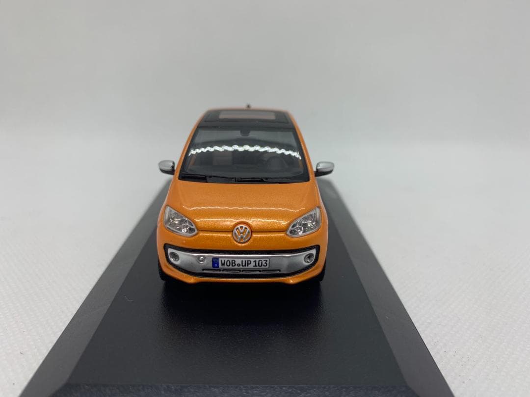 502-401 1/43 フォルクスワーゲン アップ VW UP！ オレンジ