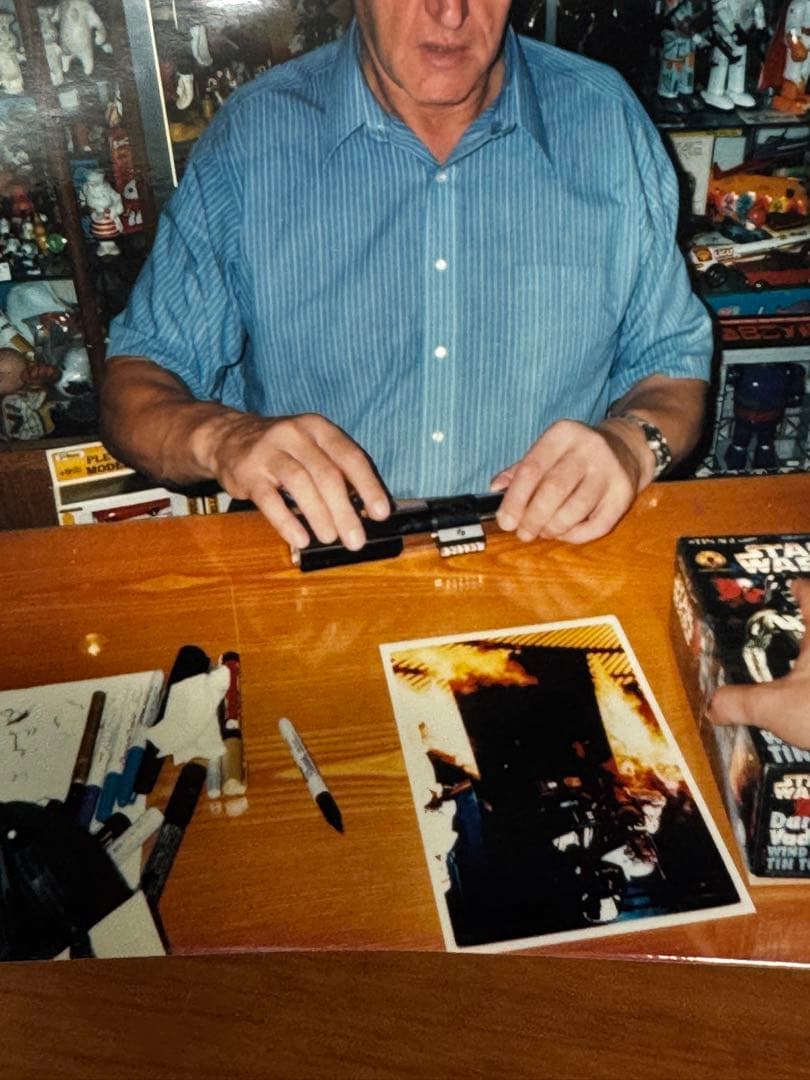 ICONS Darth Vader Lightsaber サイン入 大幅値引き