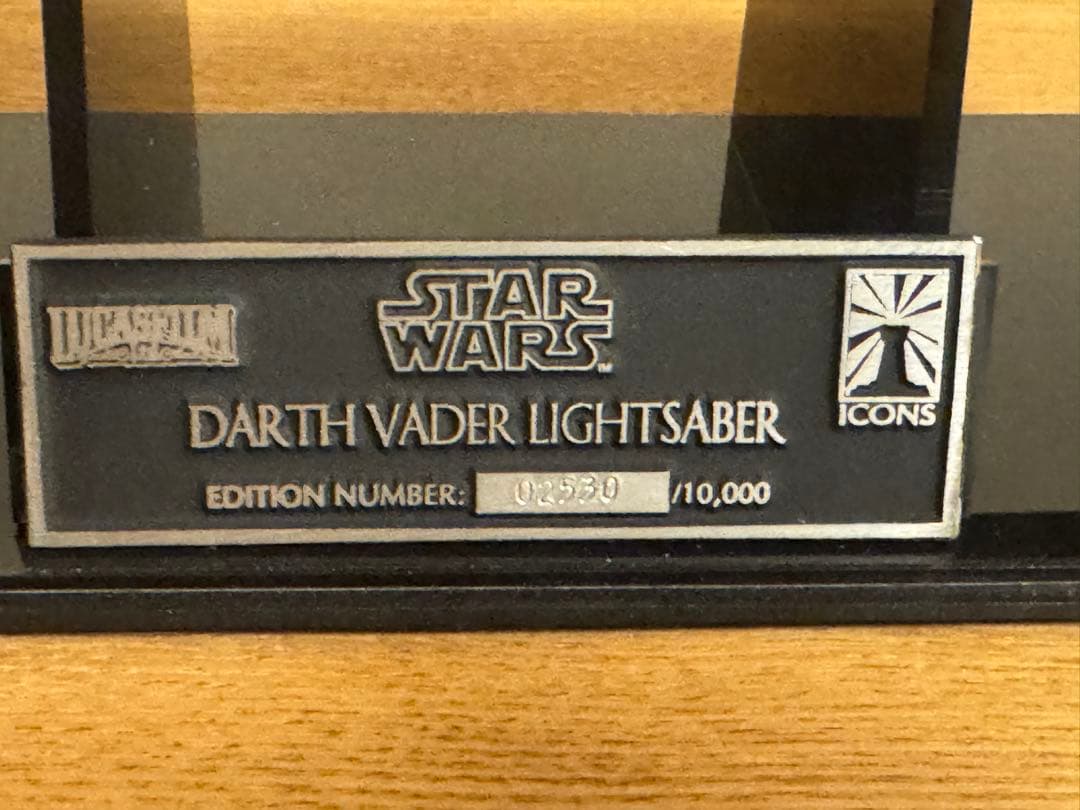 ICONS Darth Vader Lightsaber サイン入 大幅値引き