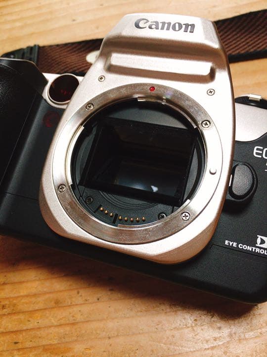 Canon キヤノン EOS55 一眼レフフィルムカメラ