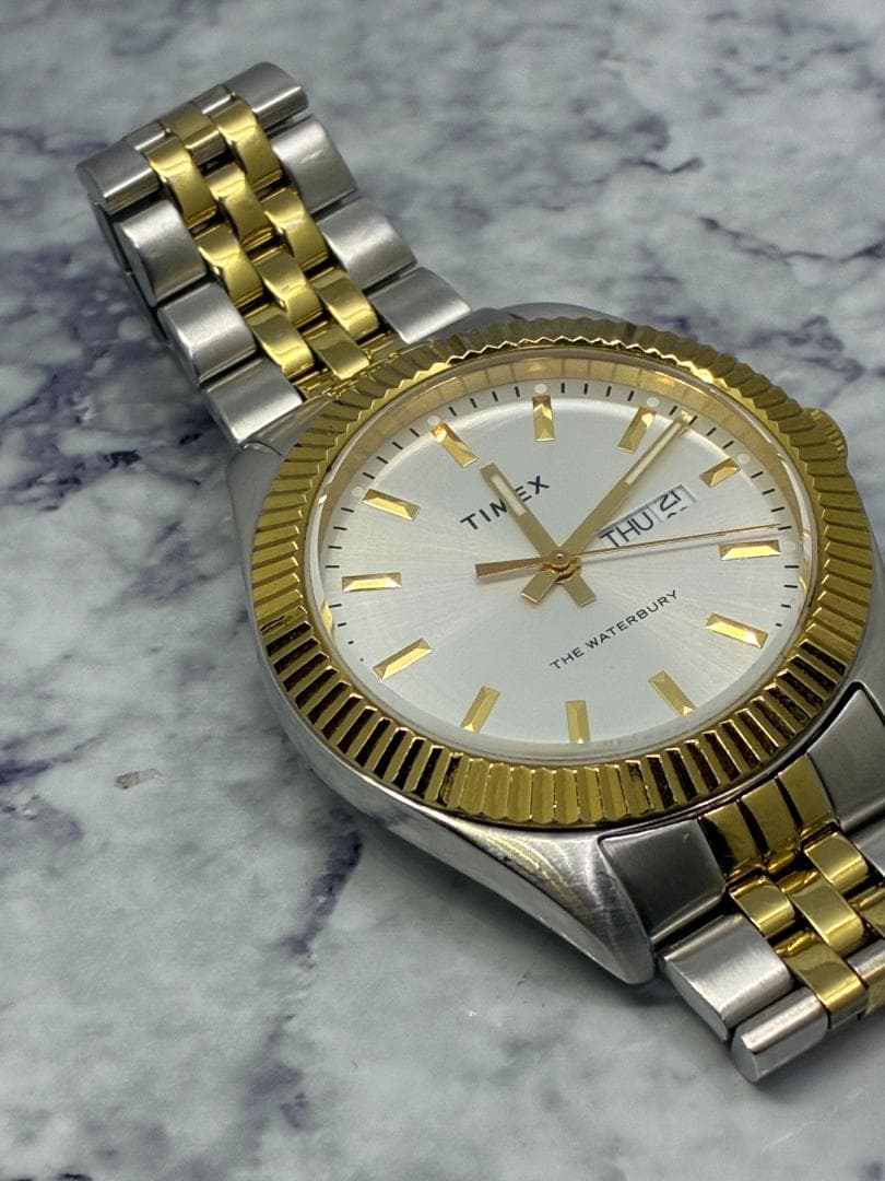 TIMEX　タイメックス　Waterbury　M903　ゴールド　風防傷あり