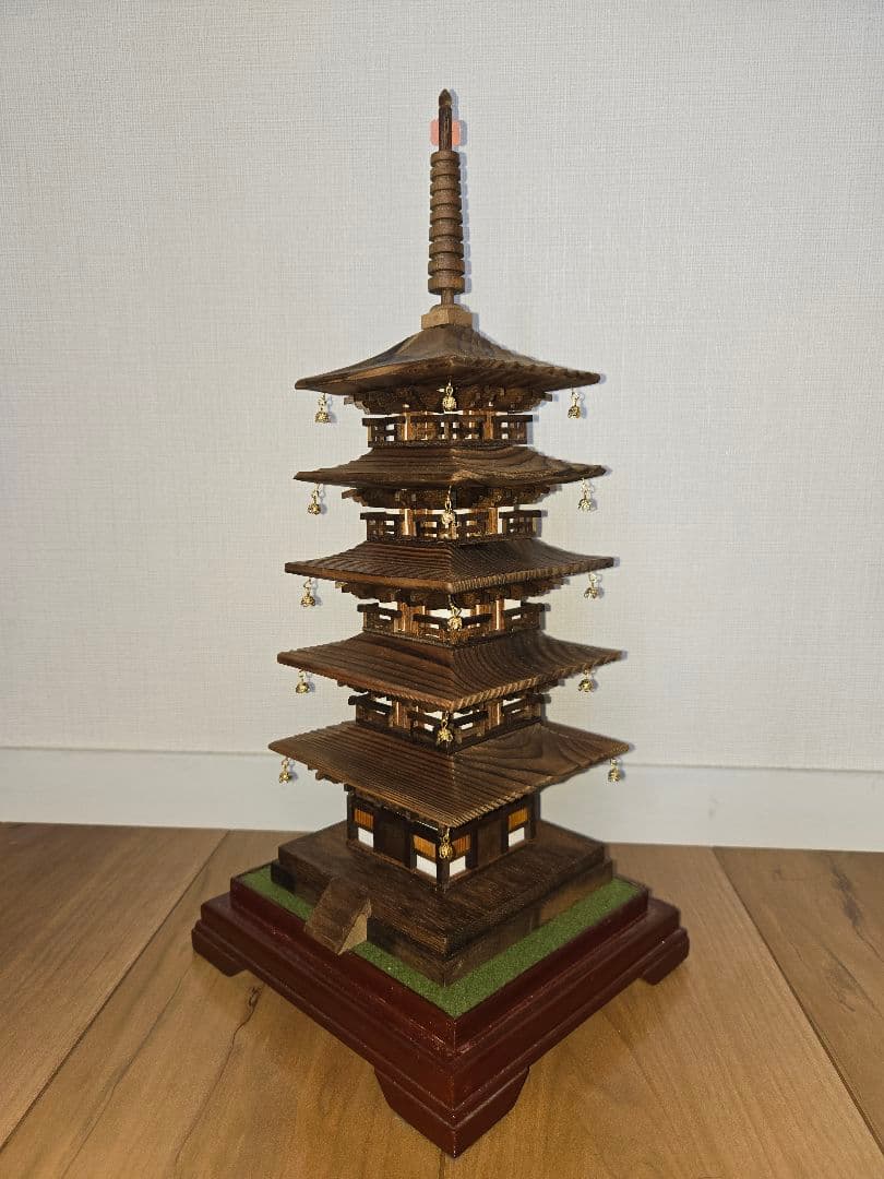 奈良 興福寺　五重塔　木製模型　 縮尺:1/140　アクリルケース付き