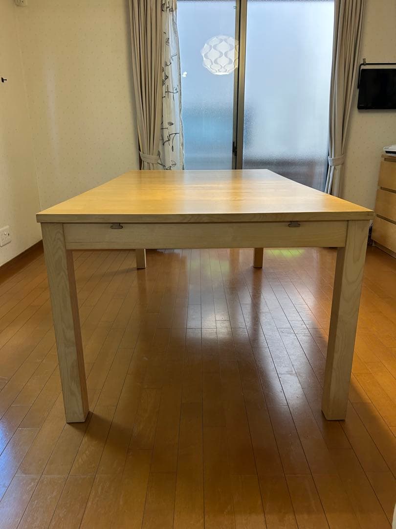 IKEA BJURSTA 大型伸長式テーブル　美品　イケア　スタイリッシュ