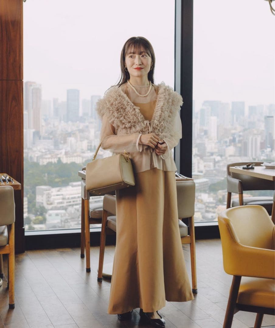 ローリーズファーム フリルデザインベージュワンピースセット