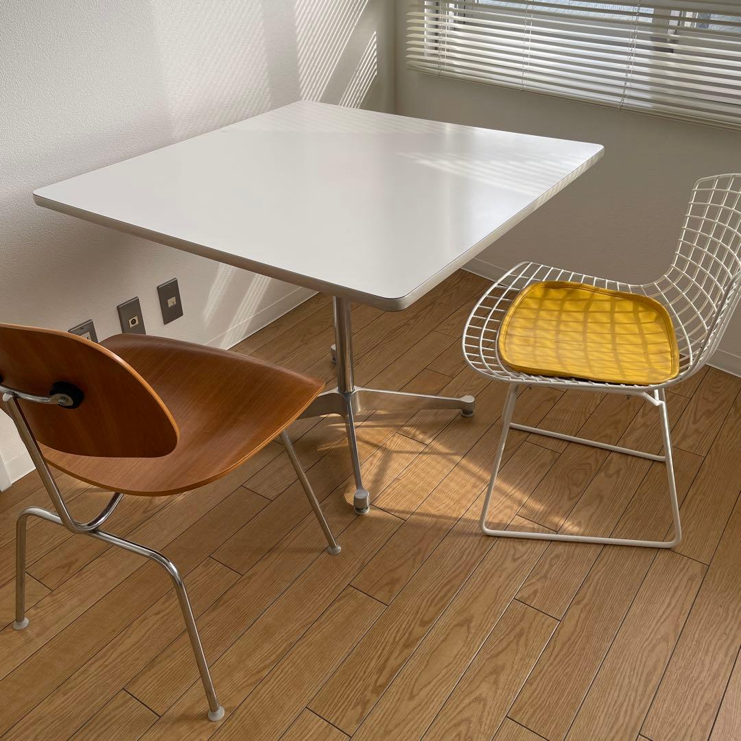 herman miller ダイニングテーブル 正方形 ホワイト