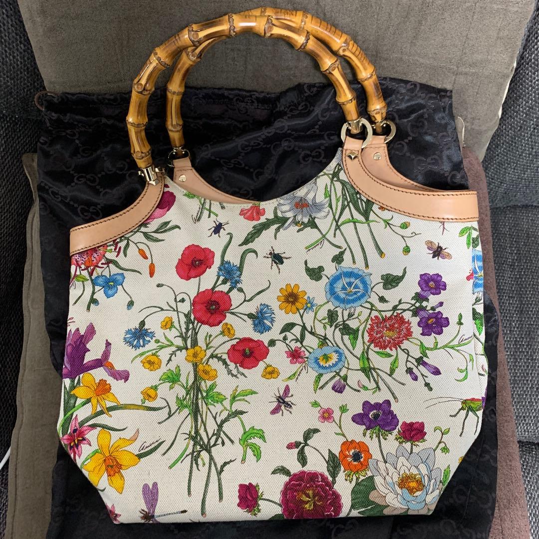 むぎ出品⭐︎GUCCIフローラ　花柄キャンバス製トートバッグ