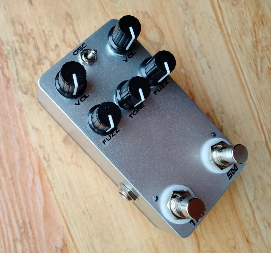 izzy　Deviever Shoe Gazer　クローン　ハンドメイド