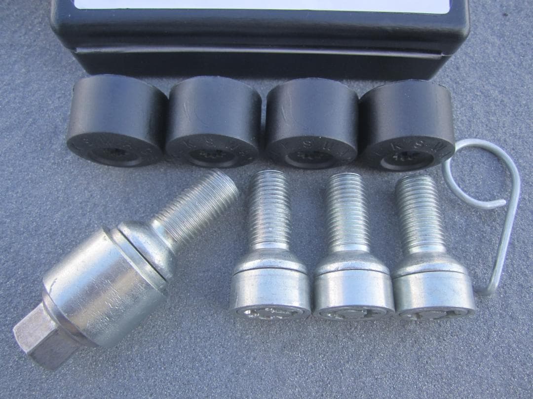 フォルクスワーゲン 純正 ホイールロックボルトセット 5Q0698137 ボルト