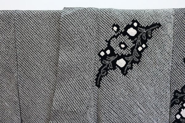 美品 訪問着 黒 総絞り 熨斗 枝花 身丈161cm 裄丈68cm お洒落 - メルカリ