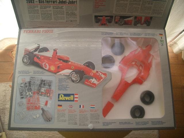 1/12 レベル フェラーリ F2002 マルボロデカール付き