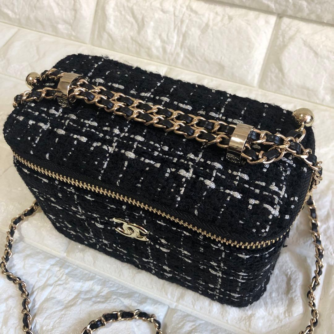 シャネル Chanel VIP ギフト スーイド ショルダーバッグ