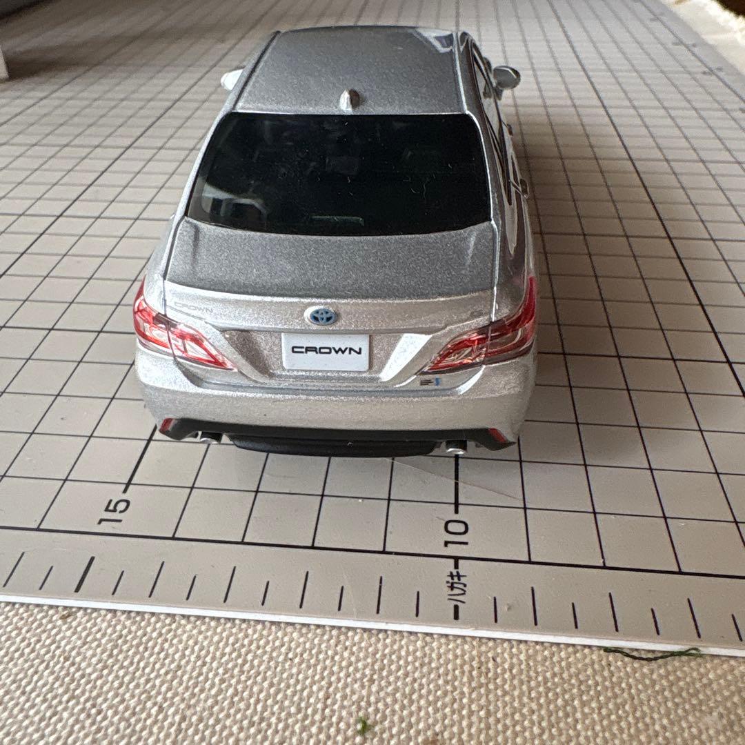 CROWN シルバー ミニカー セダン