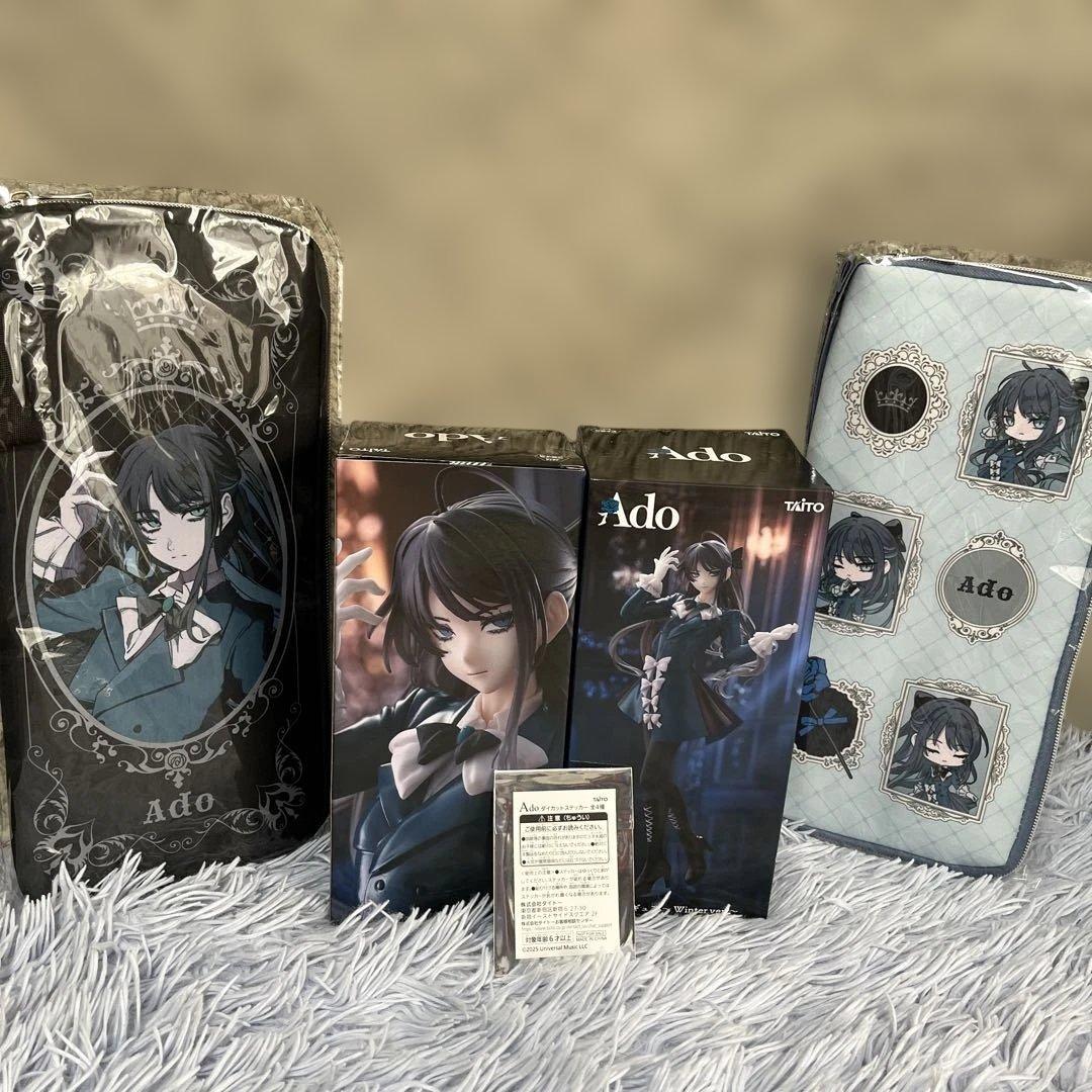 【ラウンドワン限定】Ado　フィギュア＆ペンライトケース＆ダイカットステッカー ラウンドワン限定】Ado フィギュア＆ペンライトケース＆収納BOX 6点