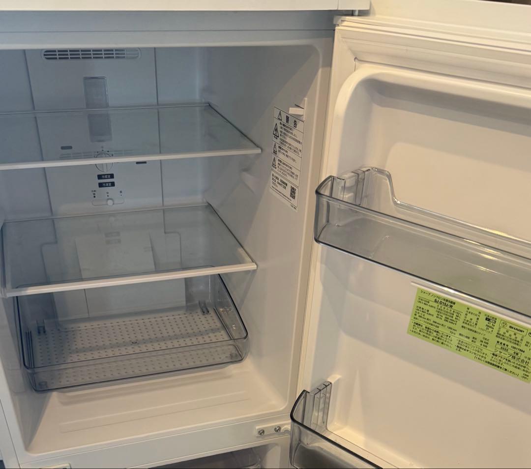 SHARP 冷蔵庫　SJ-D15J-W 2022年製