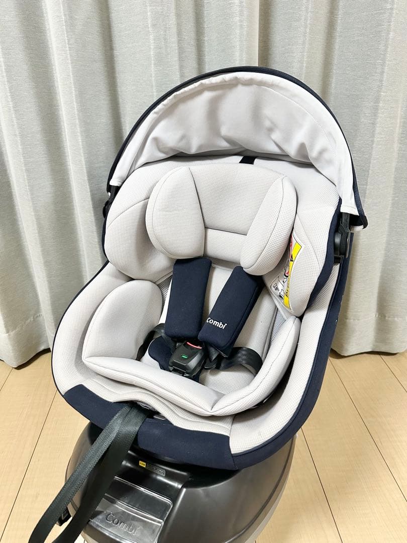 コンビ クルムーヴ スマート light チャイルドシート ISOFIX