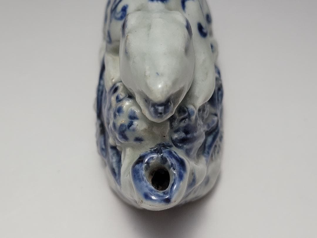 染付 リス型 松鼠型 折枝花紋 硯滴 水滴 明清時代 幅約11.1cm