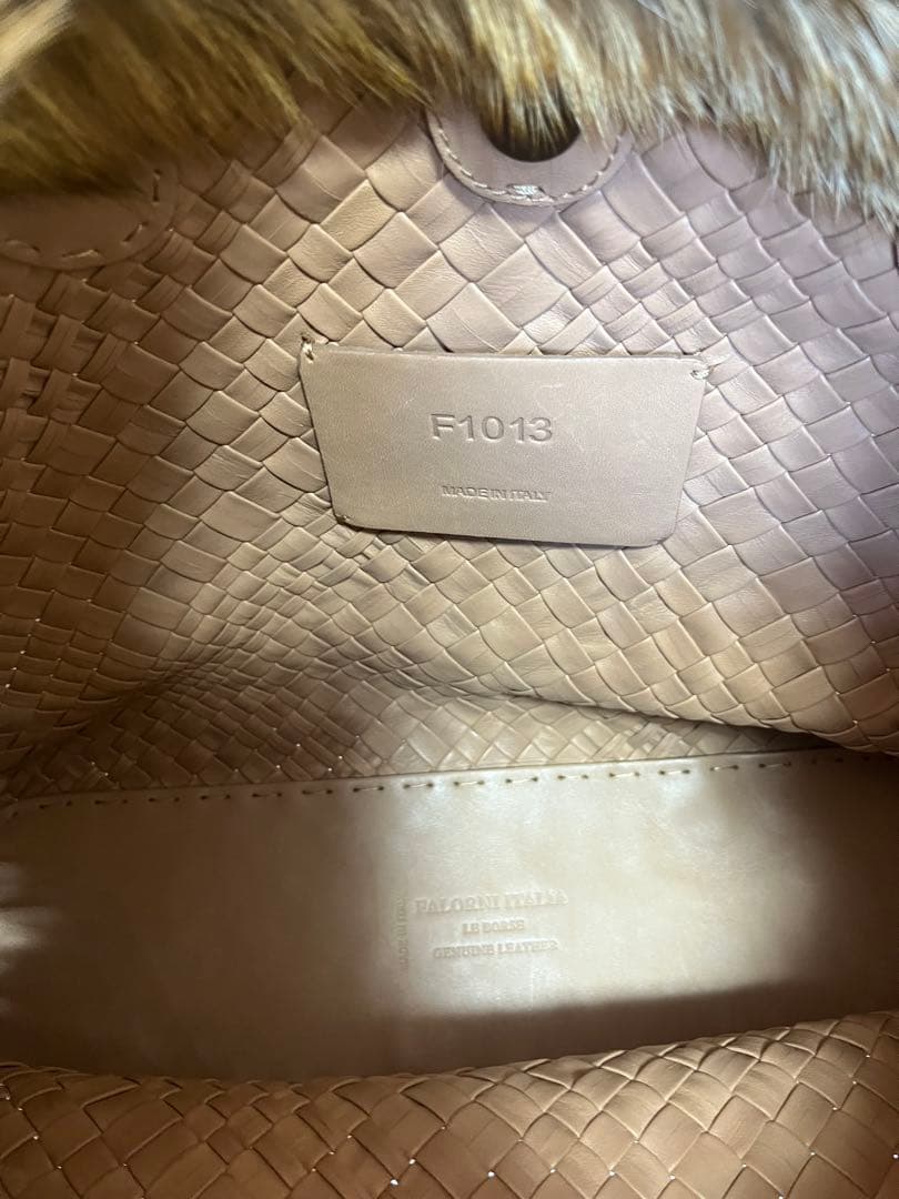 ファロルニ　イントレチャート高級レザートートバッグファー付き