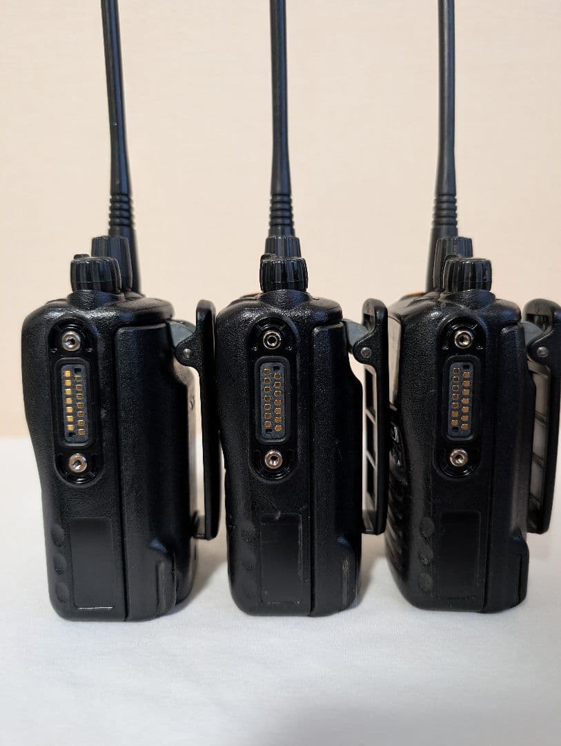 スタンダード デジタル簡易無線機 免許局 VXD450U イヤホンマイク付 3