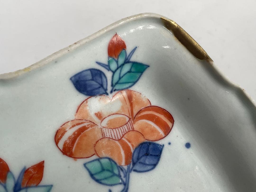 骨董 アンティーク 古伊万里 鍋島 色絵 椿図 変形皿 角皿 小皿