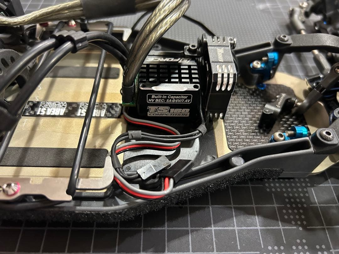 アソシエイテッドB6.2シャーシ&ESC(ダート仕様)