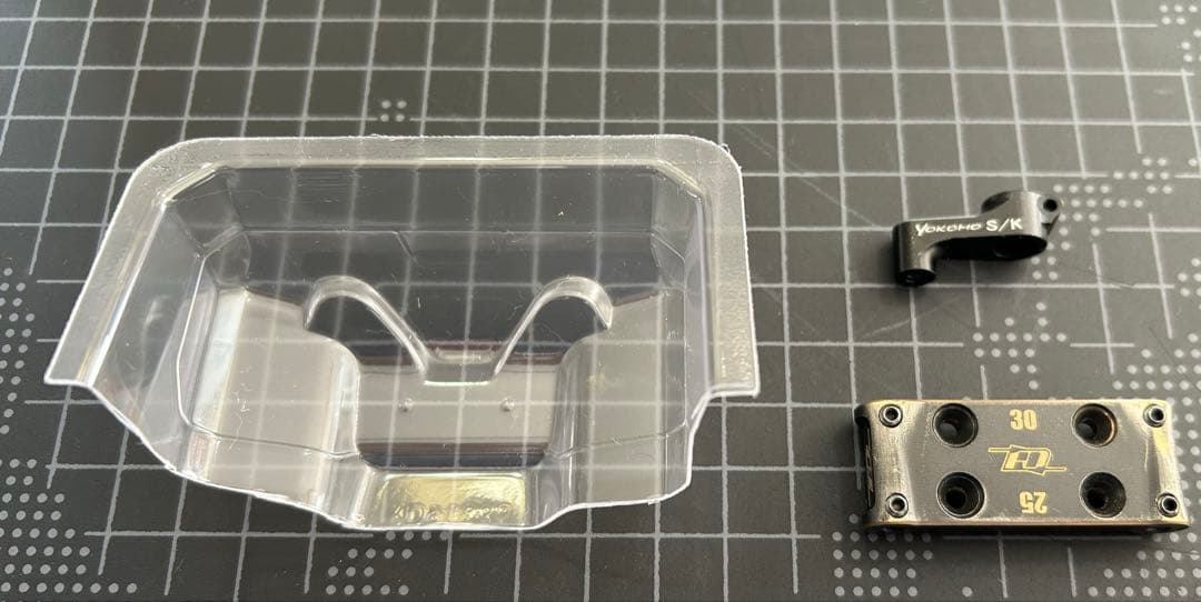 アソシエイテッドB6.2シャーシ&ESC(ダート仕様)