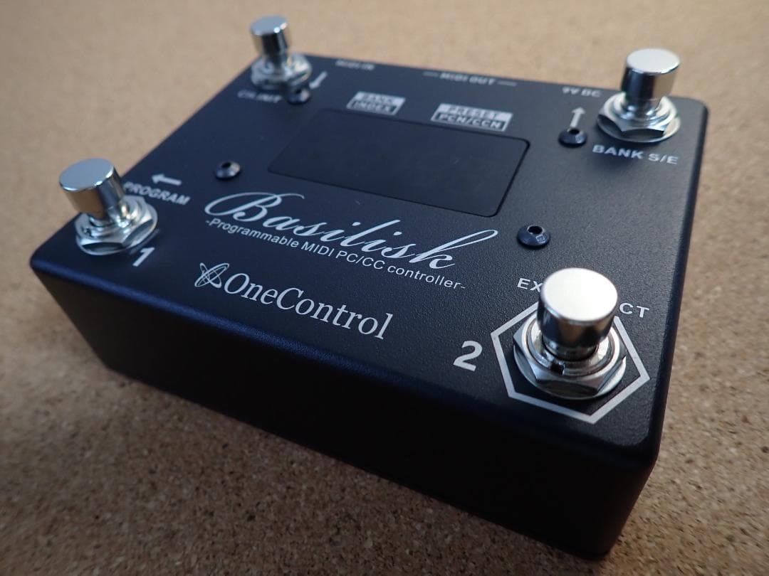 One Control Basilisk MIDIコントローラー