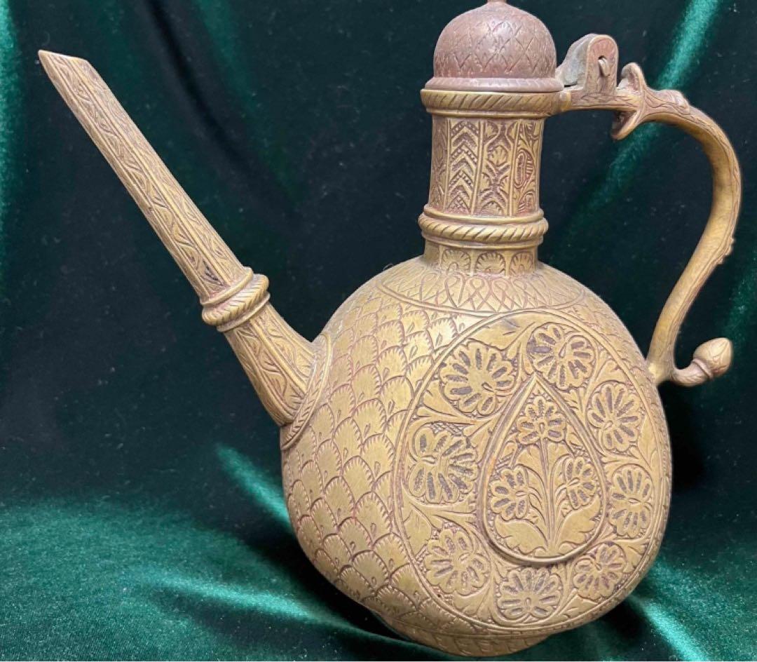 装飾的な金属製水差し 槌目付き 銅装飾の水差し - deluxe の通販[送料無料] - TIRAKITA.COM