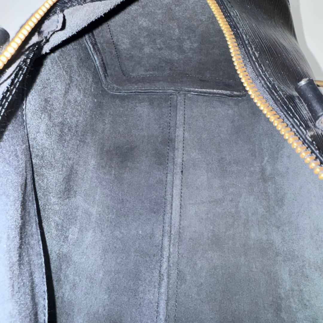 hiro様 ルイヴィトン エピ スピーディ40 ハンドバッグ 黒 M42982