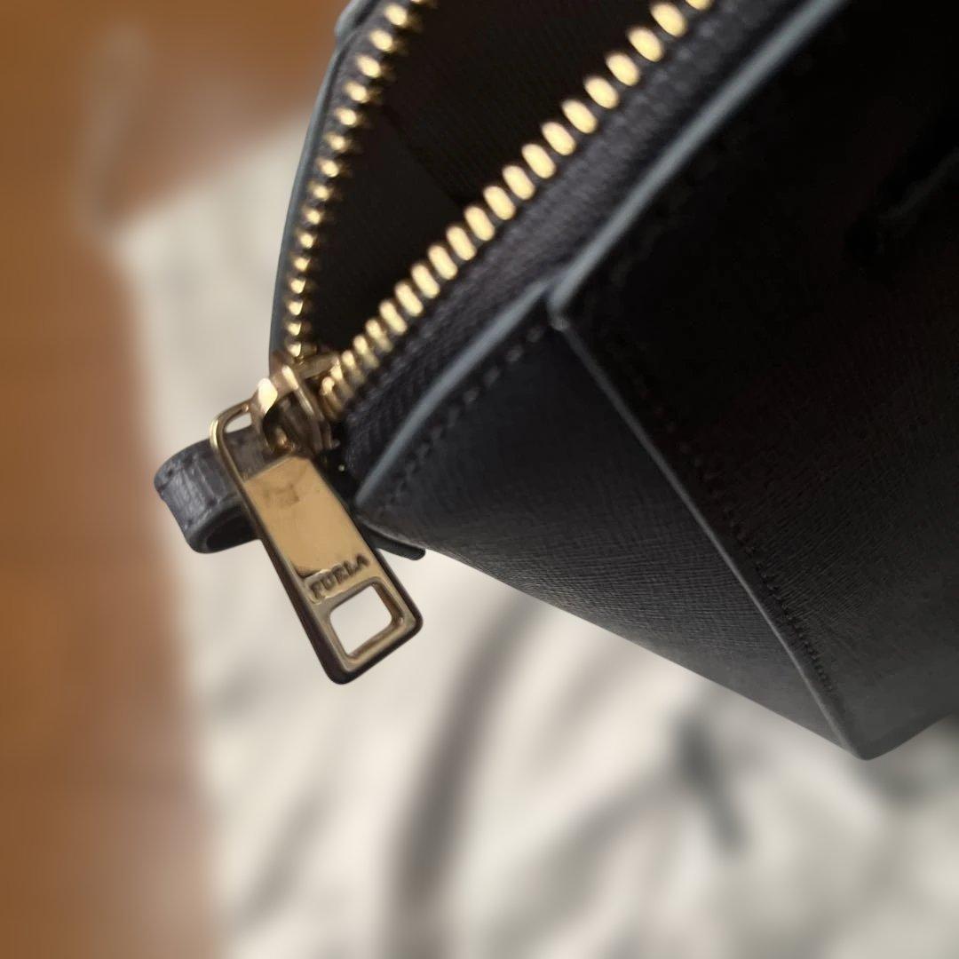 FURLA　ハンドバッグ　グレー