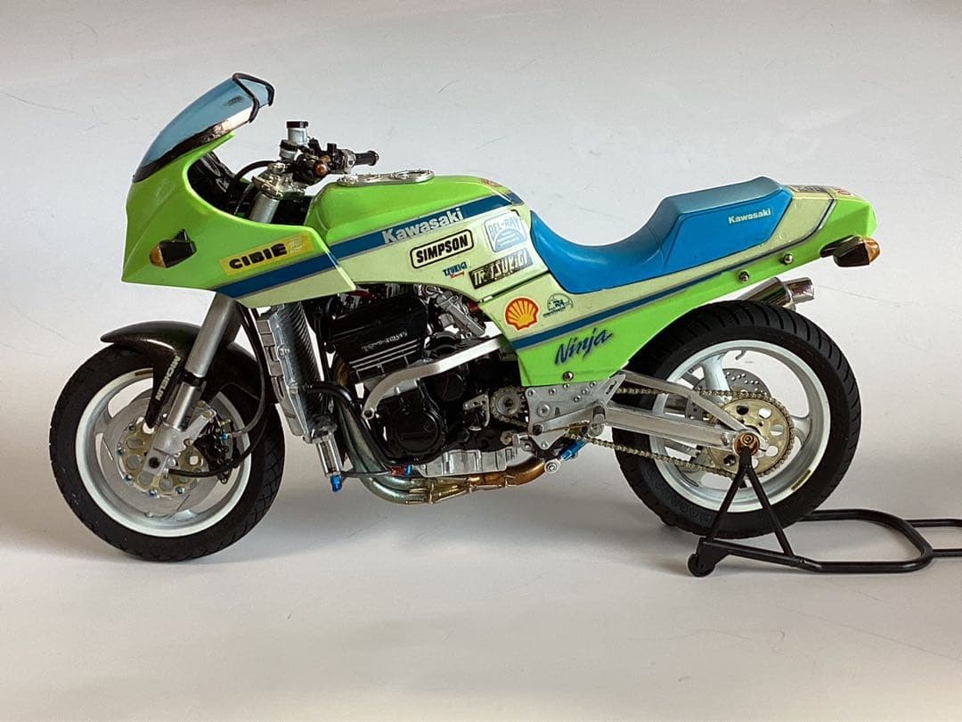 バイクプラモデル アオシマ1/12 GPZ900ニンジャ (ジャンク品) Amazon