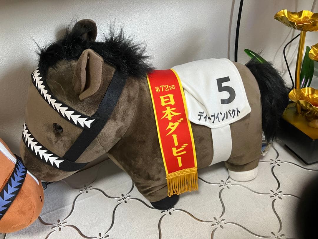 2匹ダイワスカーレットと日本ダービーのぬいぐるみセット