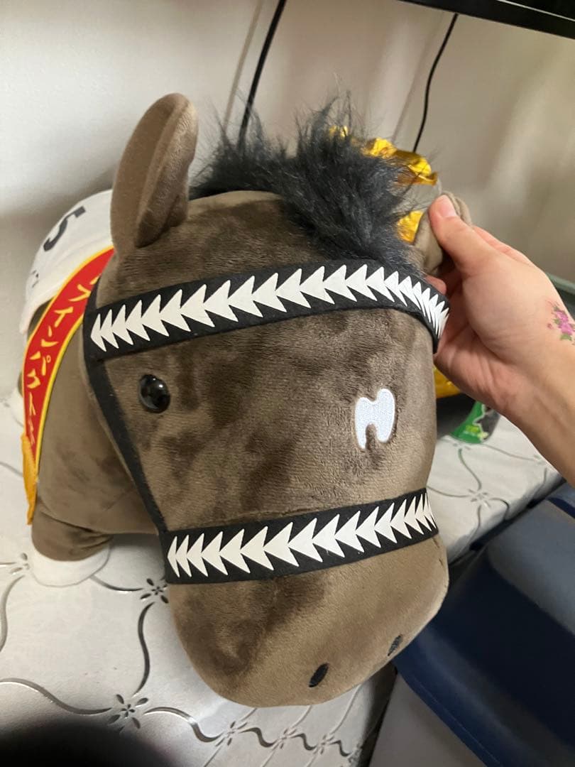 2匹ダイワスカーレットと日本ダービーのぬいぐるみセット