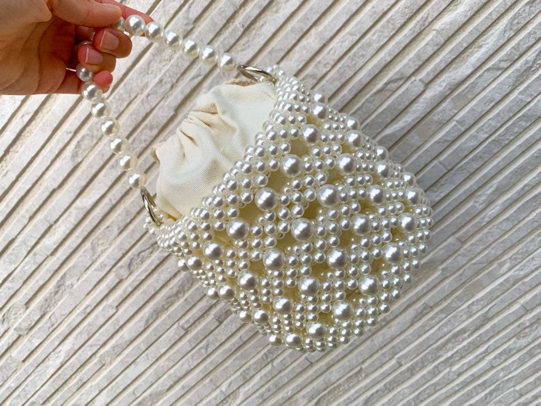 【超豪華】存在感放つパールバッグ