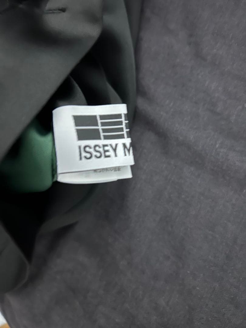 132 5. ISSEY MIYAKE リバーシブルコート